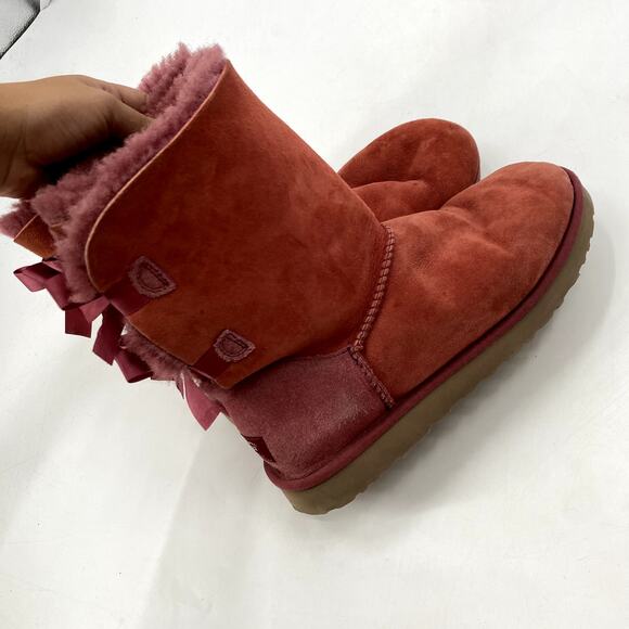 UGG Australia pink sherpa lined bow boots - Picture 4 of 8